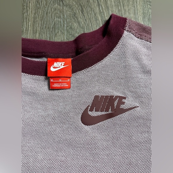 Nike Sportswear  T-Shirt - Picture 2 of 3